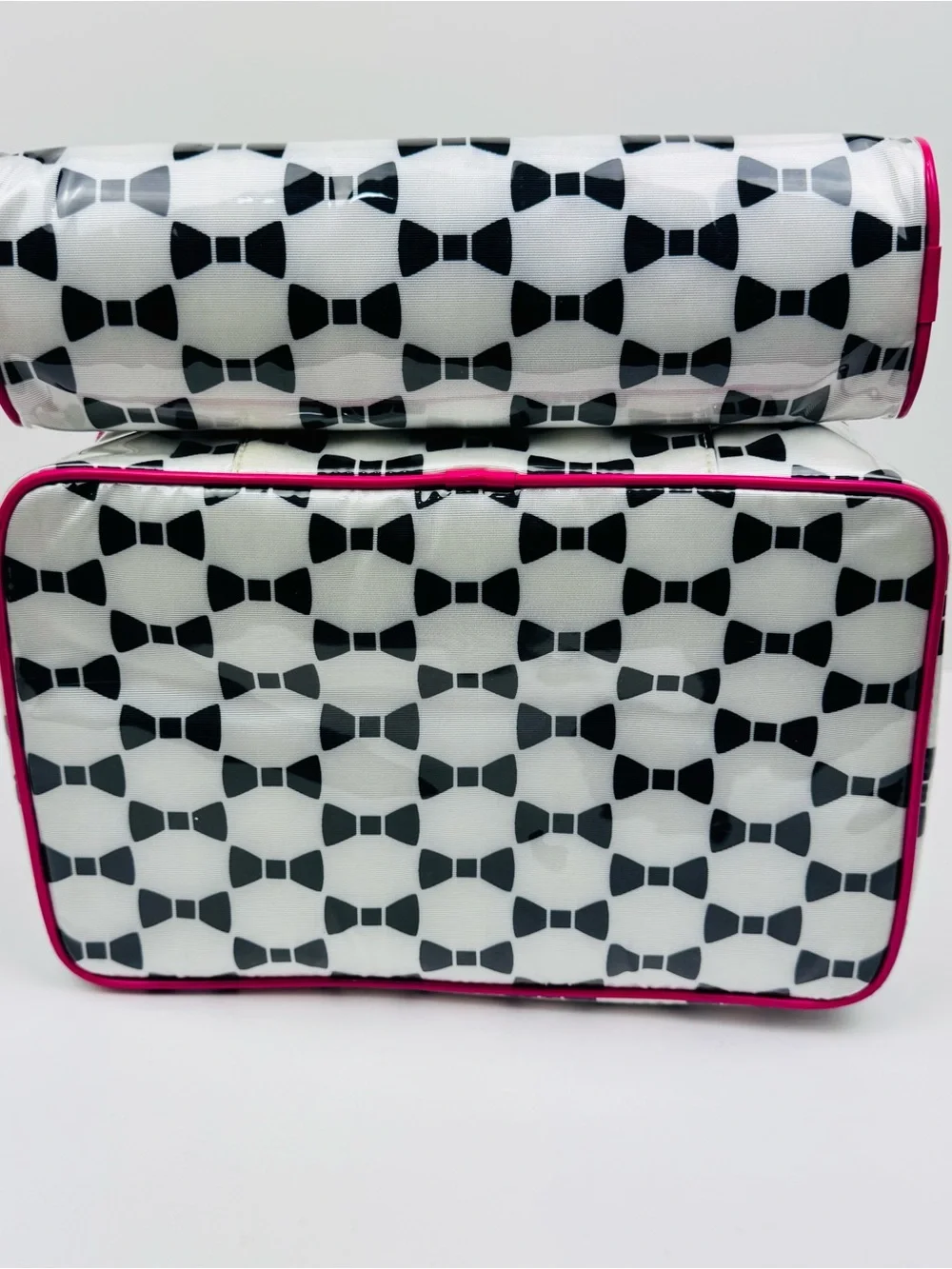 Kate Spade 2 piece set Whitehall Court Colin Make-Up Cosmetics Travel Bags.